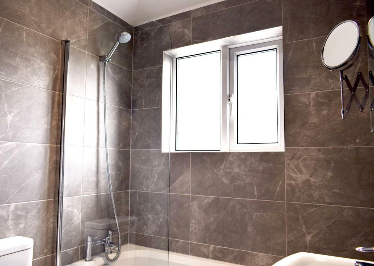 Charming Three Bed Home Near City Centre And Hospital Саутгемптон Экстерьер фото